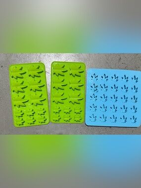 Silicone Leaf Mold Trays - Blue & Lime Green